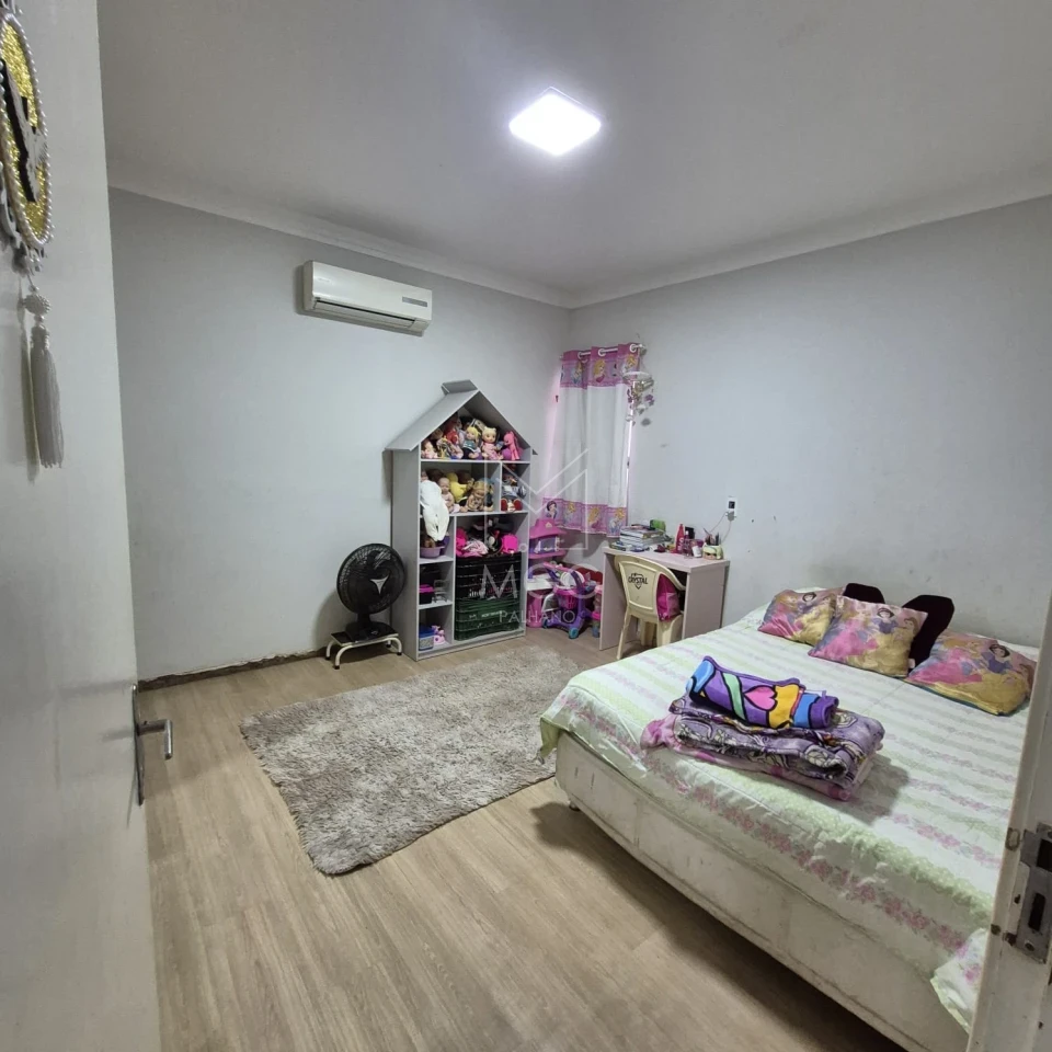 Casa à venda no Jd. Cafezal