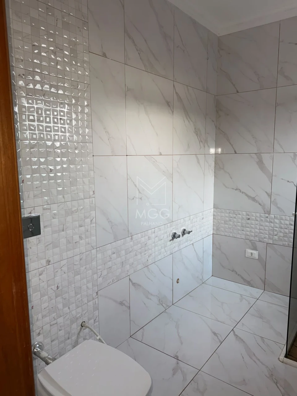 CASA JARDIM MILTON MENEZES - PRÓXIMO AV. ROBERT KOCH
