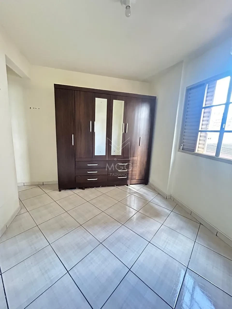 APARTAMENTO EDIFÍCIO CAVIÚNA