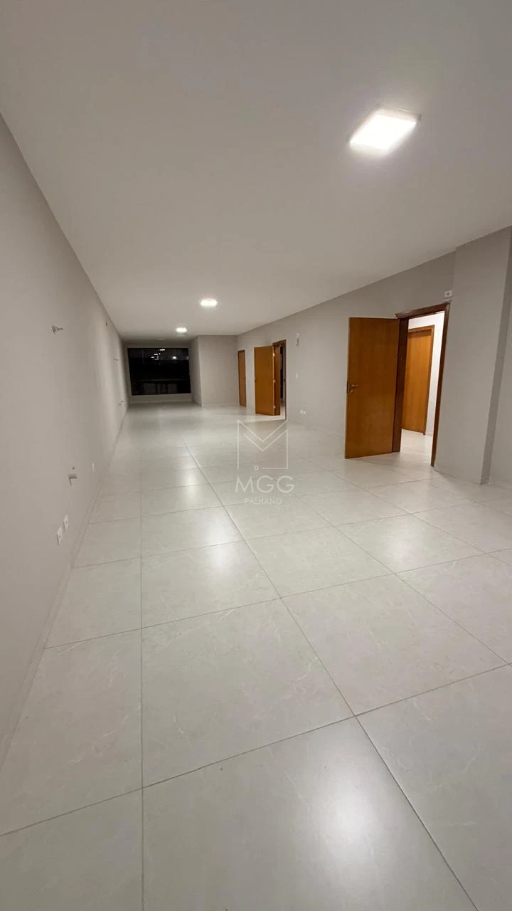 PRÉDIO COMERCIAL