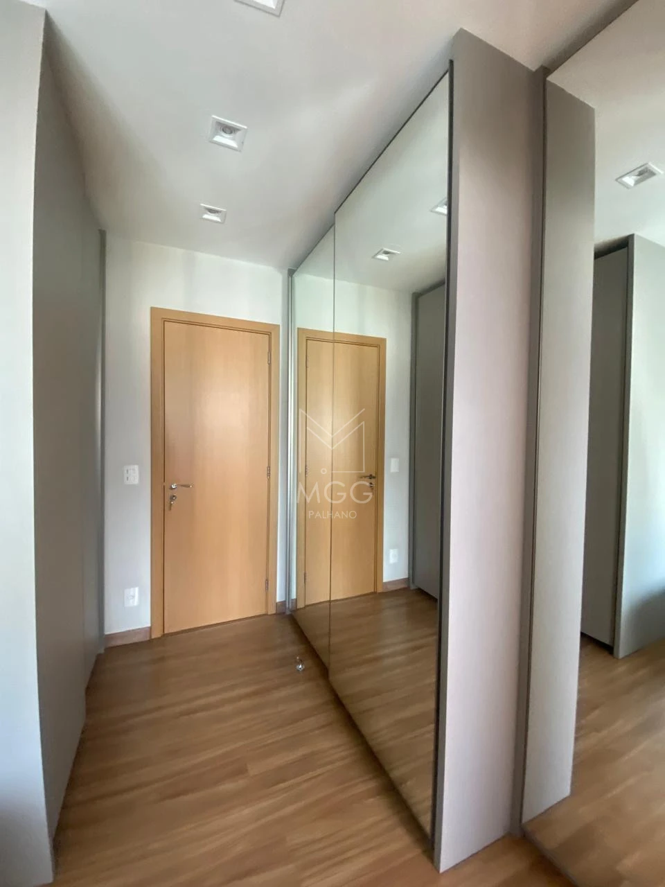 APARTAMENTO EDIFÍCIO ELÉGANCE