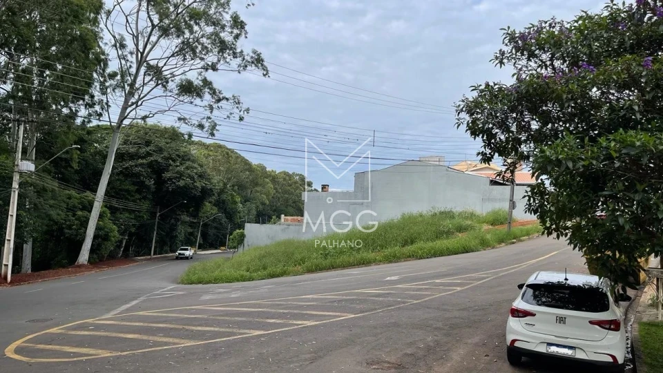 TERRENO PRÓXIMO AV. MARINGÁ