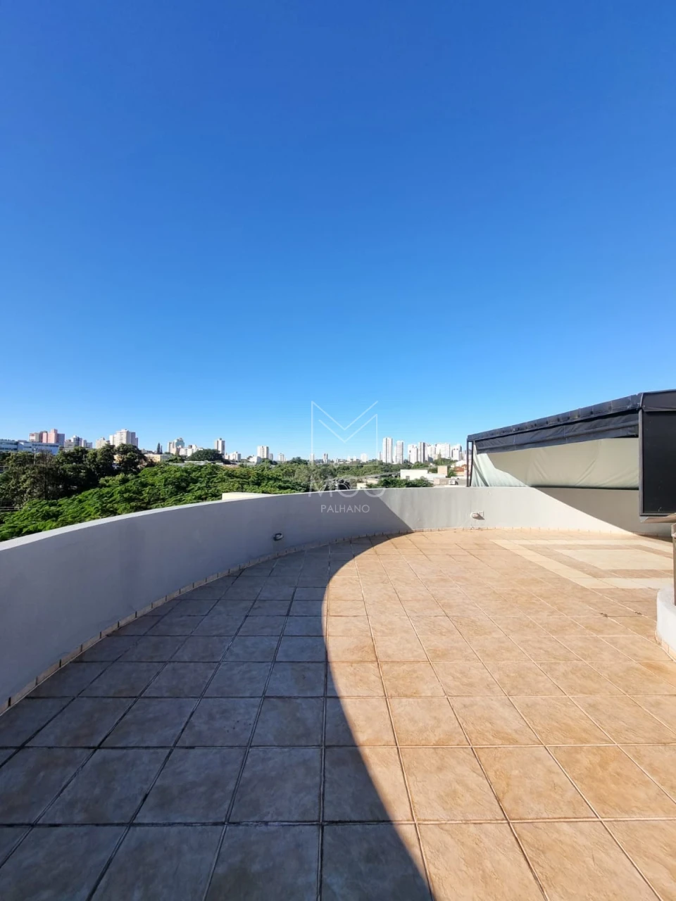 PRÉDIO COMERCIAL NO CENTRO DE LONDRINA