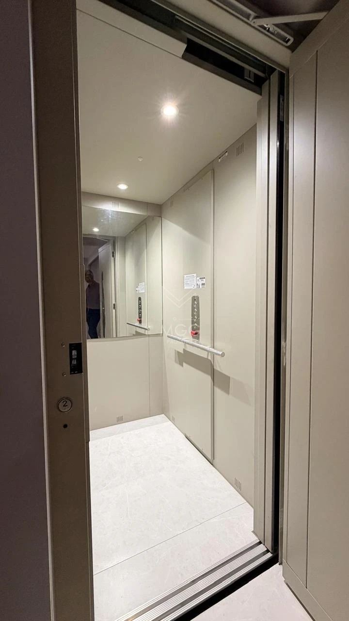PRÉDIO COMERCIAL