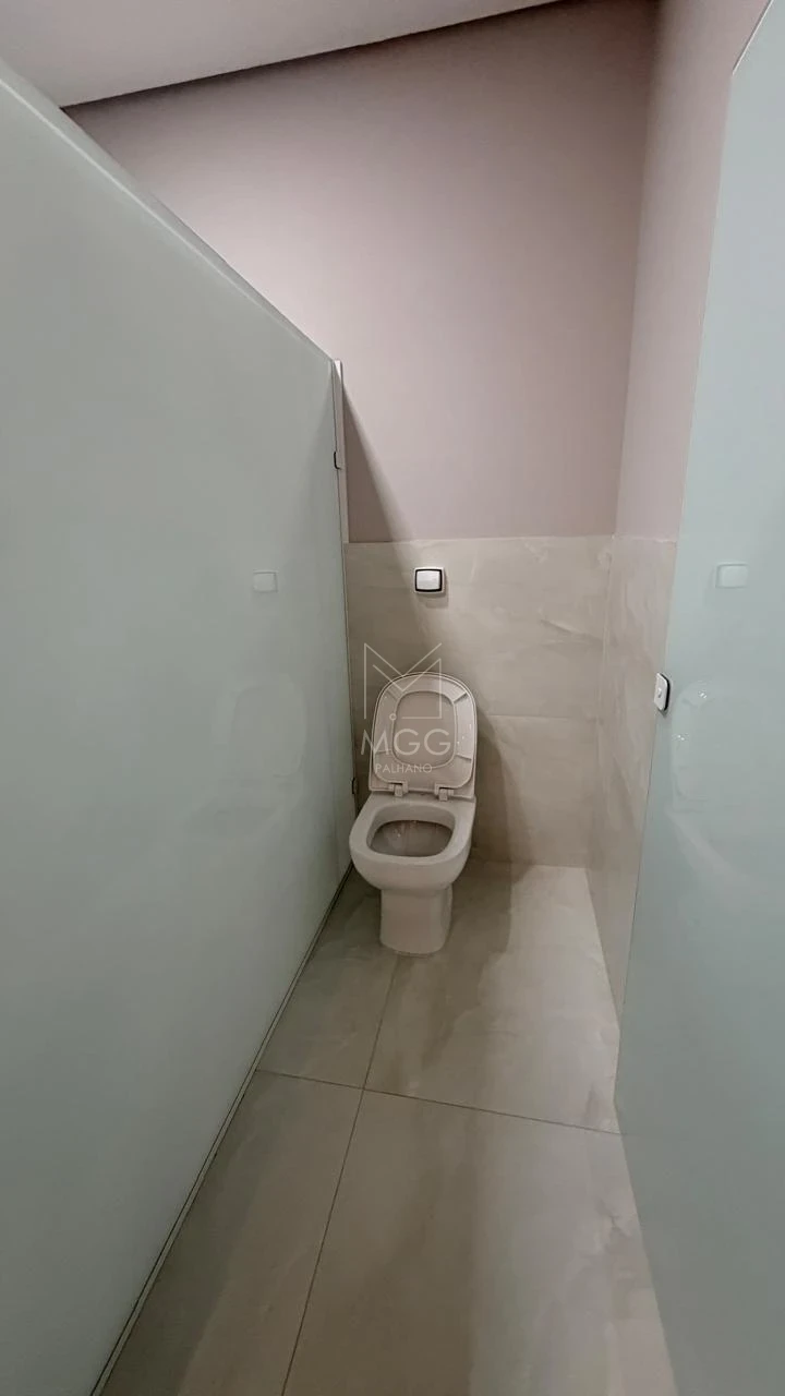 PRÉDIO COMERCIAL