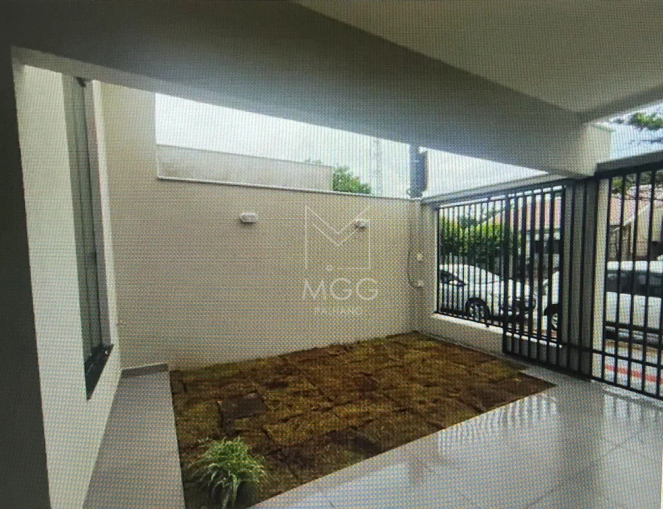 Casa à venda - Jardim Universitário