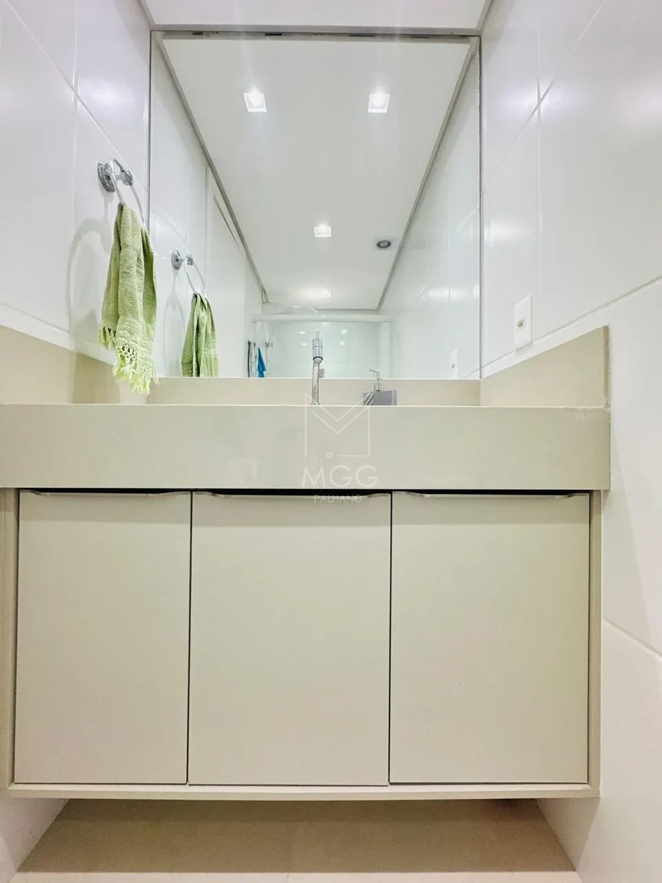 APARTAMENTO EDIFÍCIO MORADAS SHANGRI LÁ