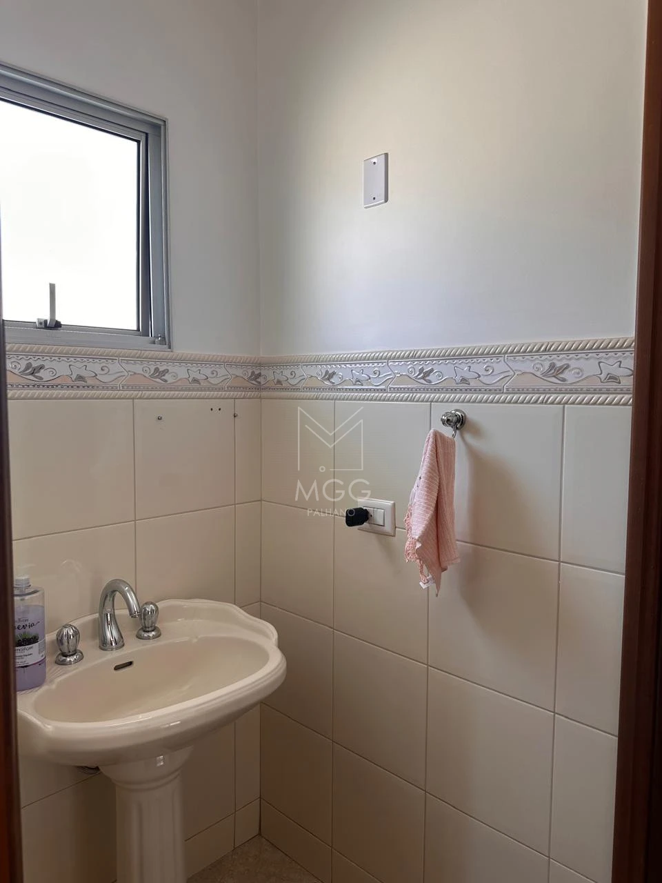 Casa em condomínio Alphaville Jacarandás