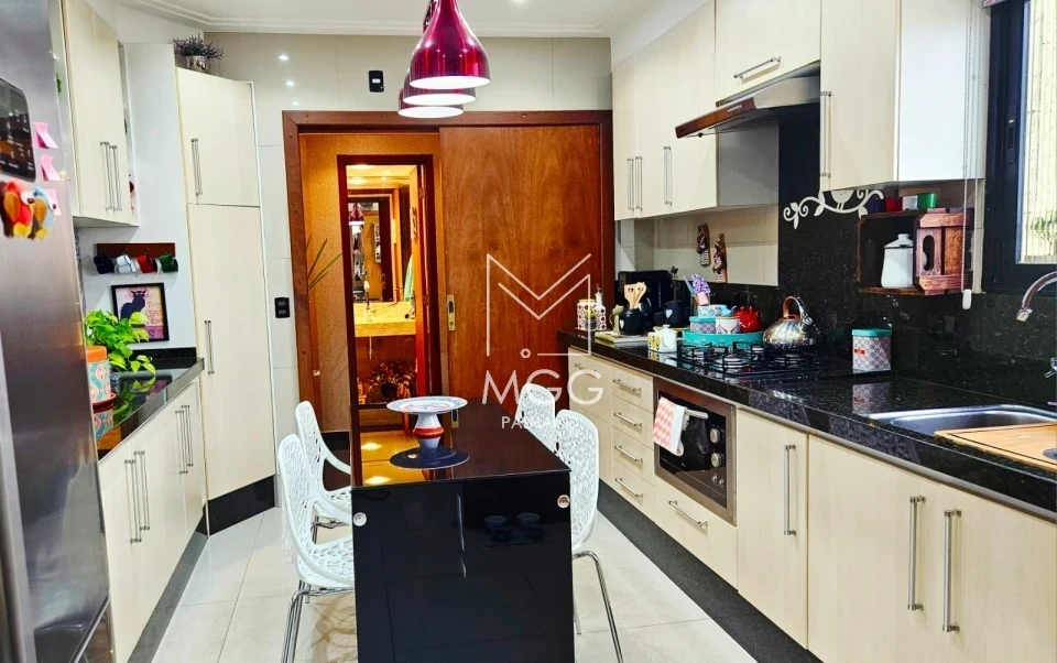 APARTAMENTO EDIFÍCIO FLORESTA NEGRA