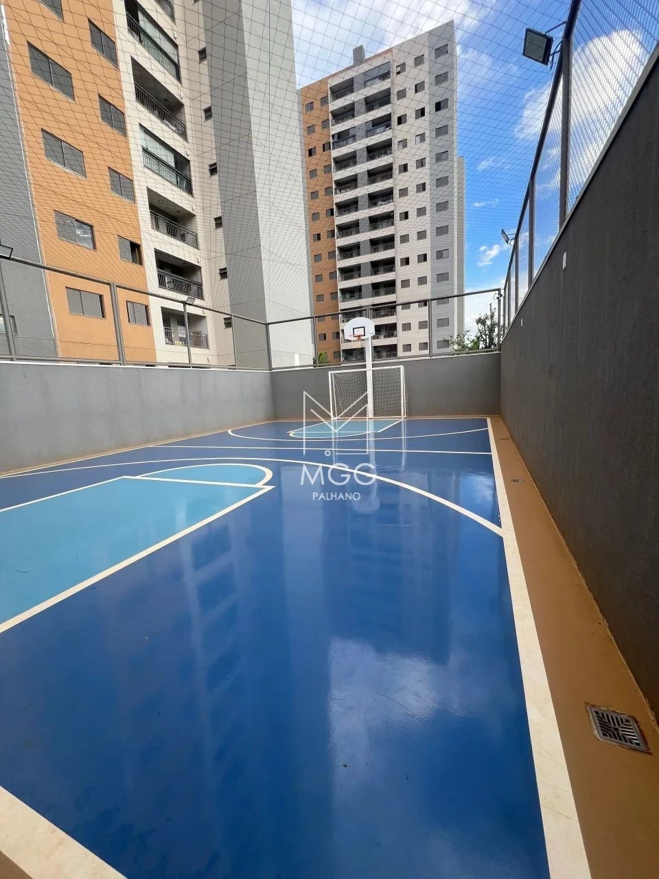 APARTAMENTO EDIFÍCIO CARMEL