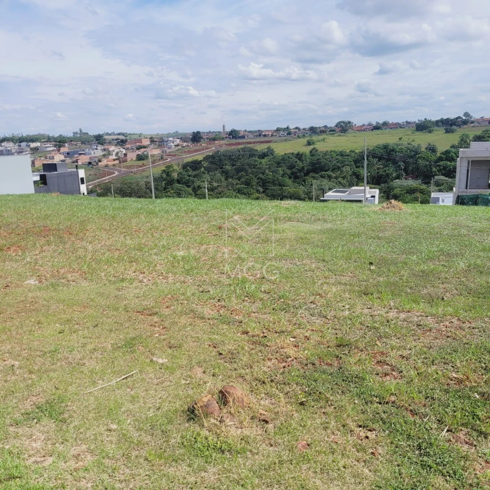 TERRENO CONDOMÍNIO ARAGUARI