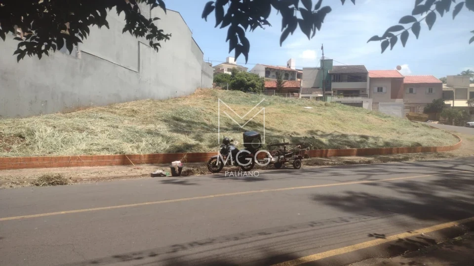 TERRENO PRÓXIMO AV. MARINGÁ