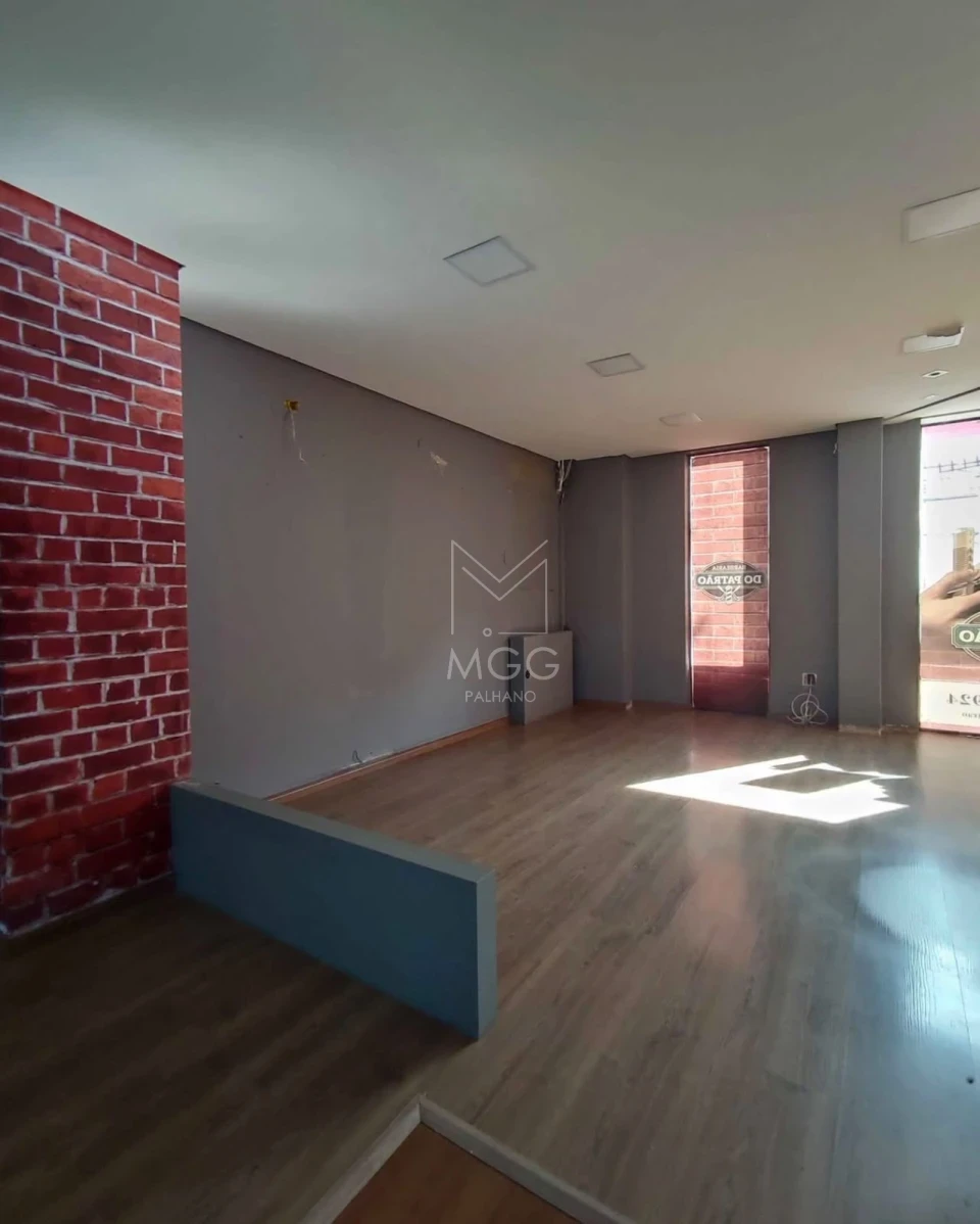 SALA COMERCIAL OSCAR FUGANTI