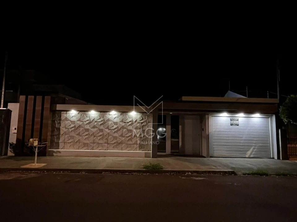 Casa À Venda E Locação Centro Andirá