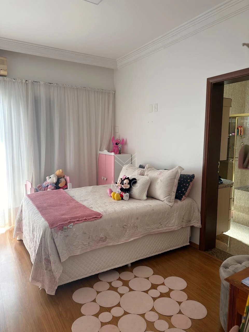 Casa em condomínio Alphaville Jacarandás