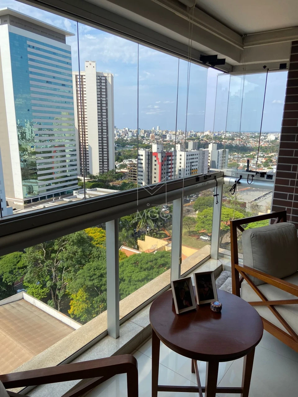 Edifício Poty Lazzarotto