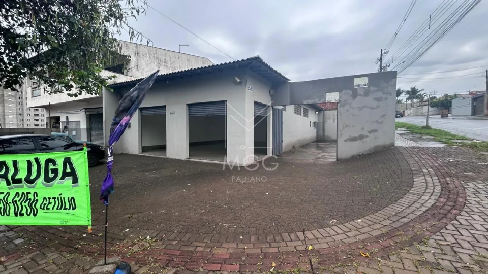 Salão Comercial Amplo com 300m² na Avenida Águia Imperial