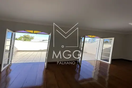 CASA COMERCIAL RUA PARANAGUÁ