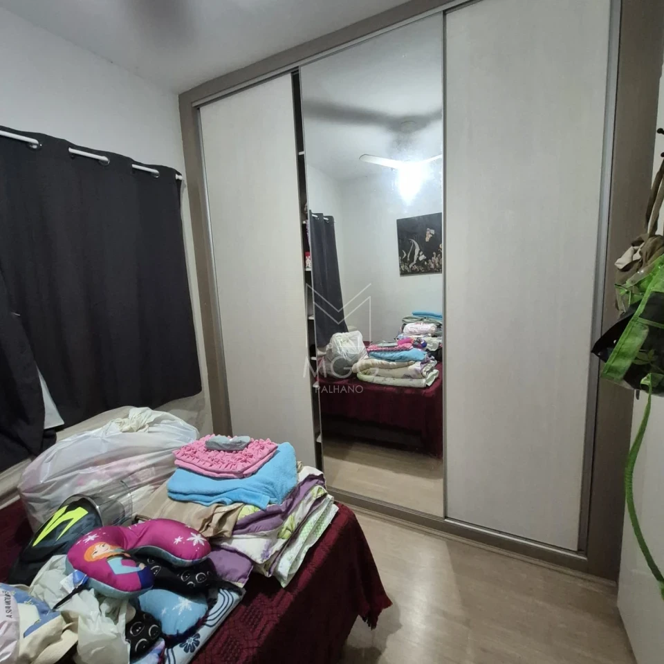 Casa à venda no Jd. Cafezal