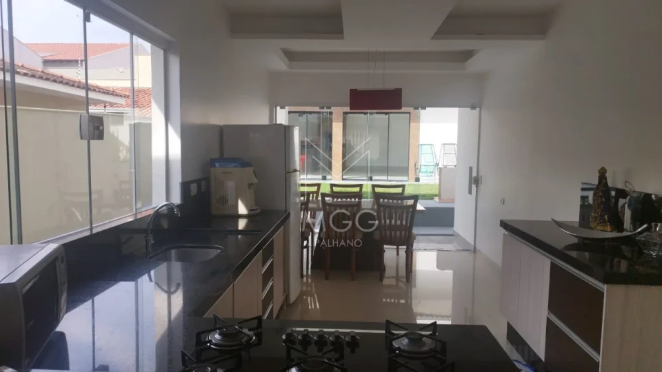 Casa à venda /bairro Brasília. zona leste. Londrina