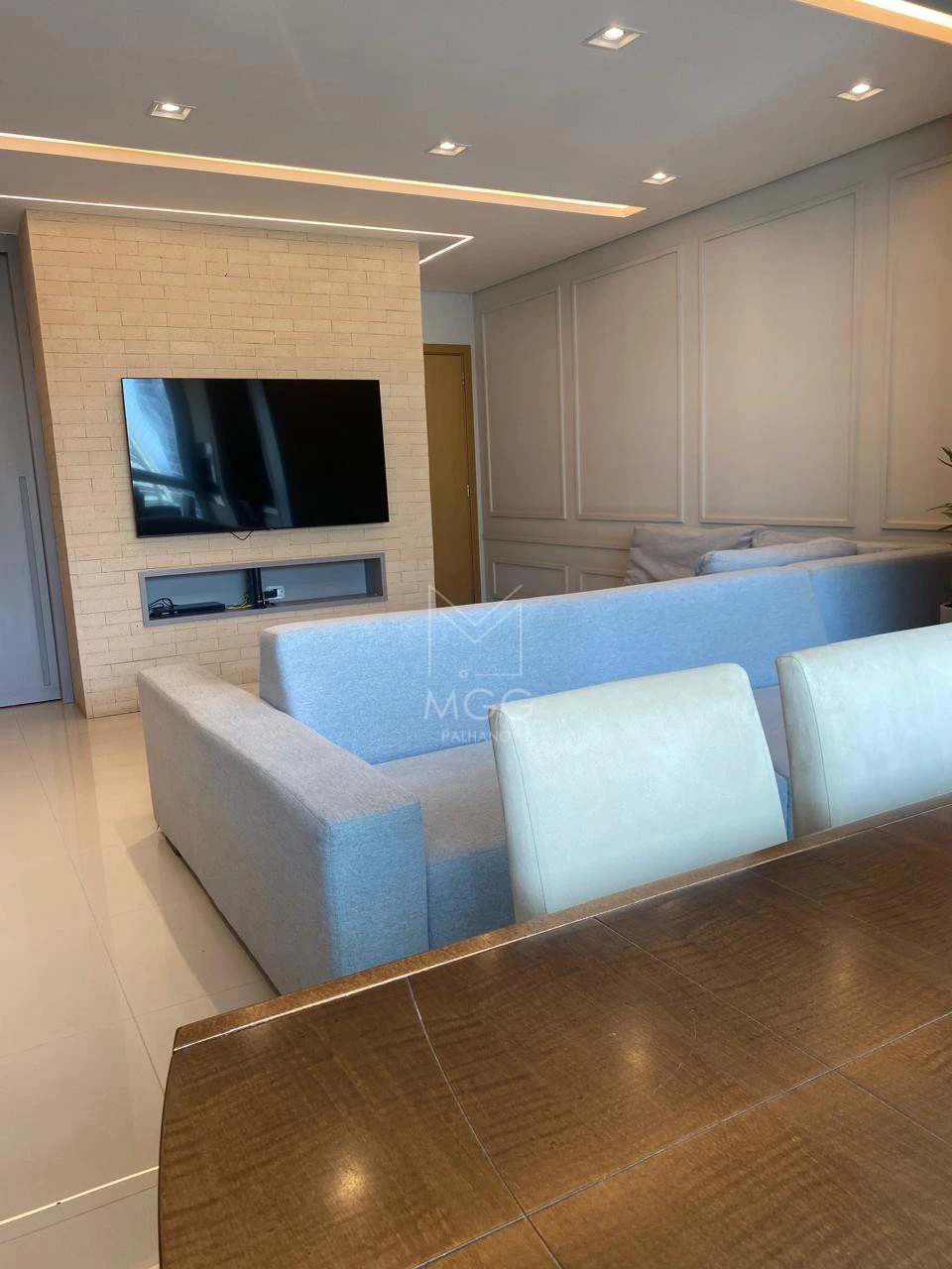 APARTAMENTO EDIFÍCIO ELÉGANCE