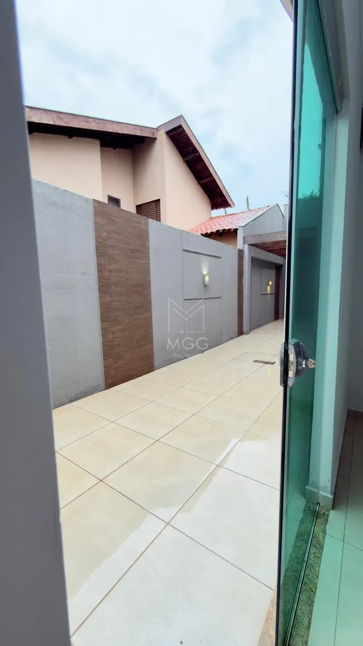 CASA À VENDA EM CAMBÉ