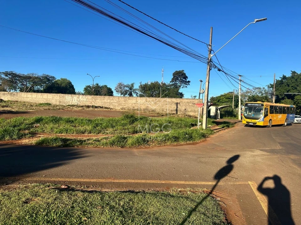 Terreno Comercial ZC3 na Av. Guilherme de Almeida