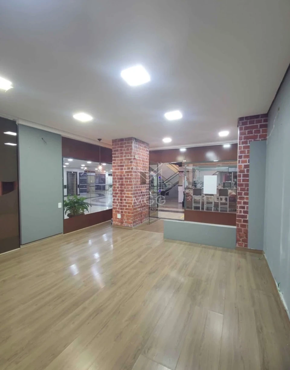SALA COMERCIAL OSCAR FUGANTI