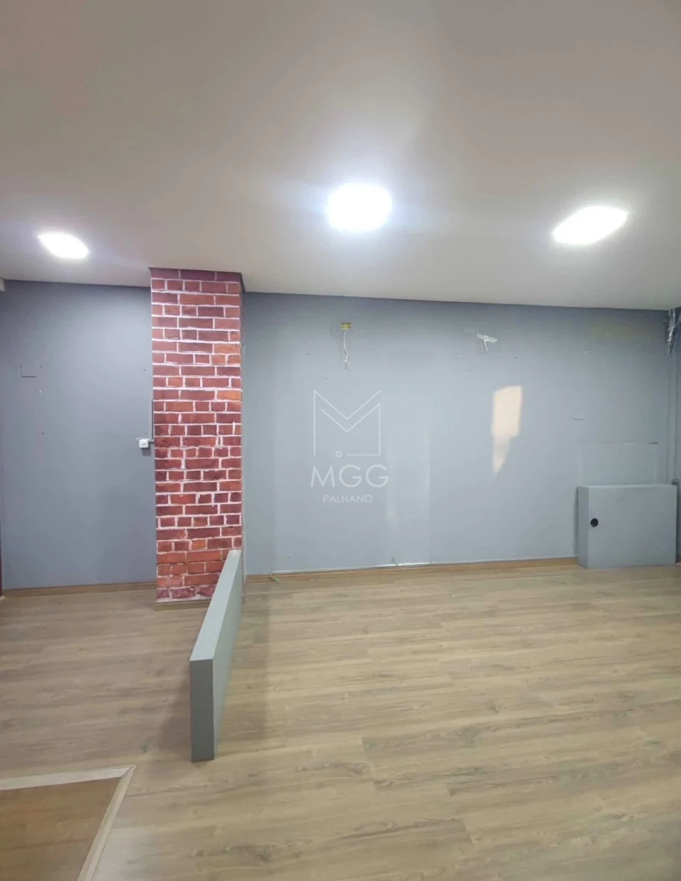 SALA COMERCIAL OSCAR FUGANTI