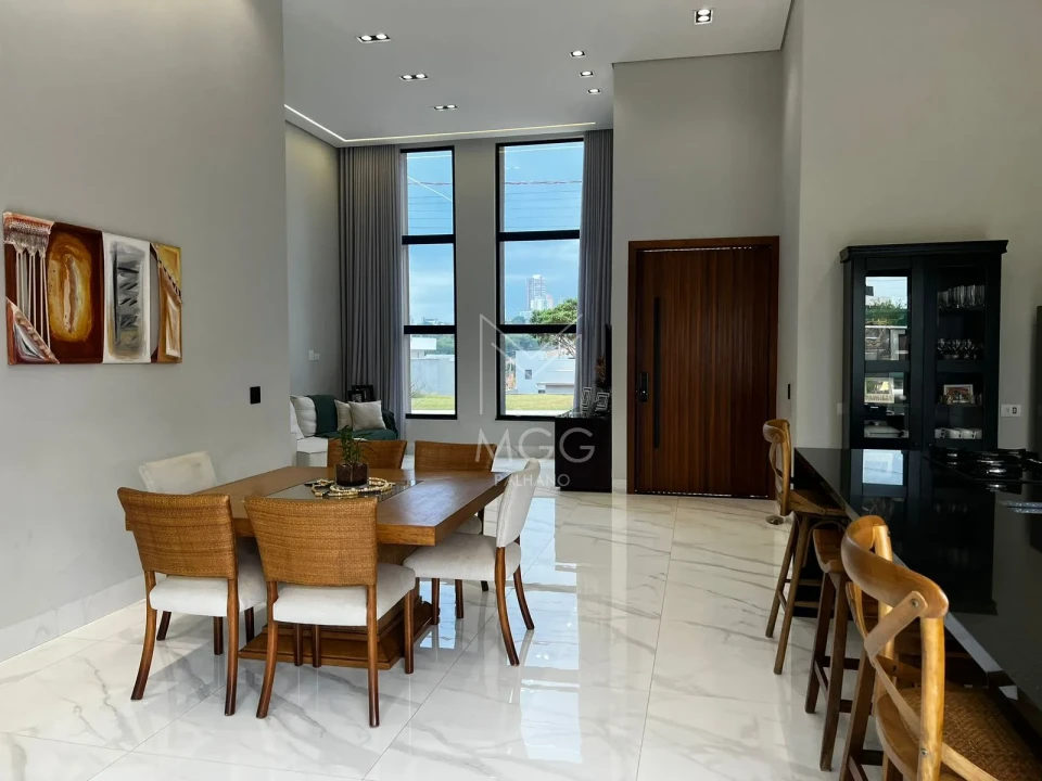 CASA CONDOMÍNIO BELLEVIE