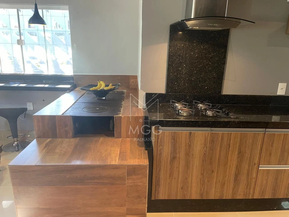 Haras próximo a pista em rolândia