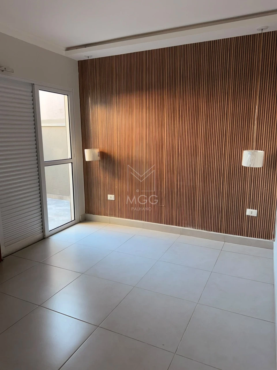 CASA JARDIM MILTON MENEZES - PRÓXIMO AV. ROBERT KOCH