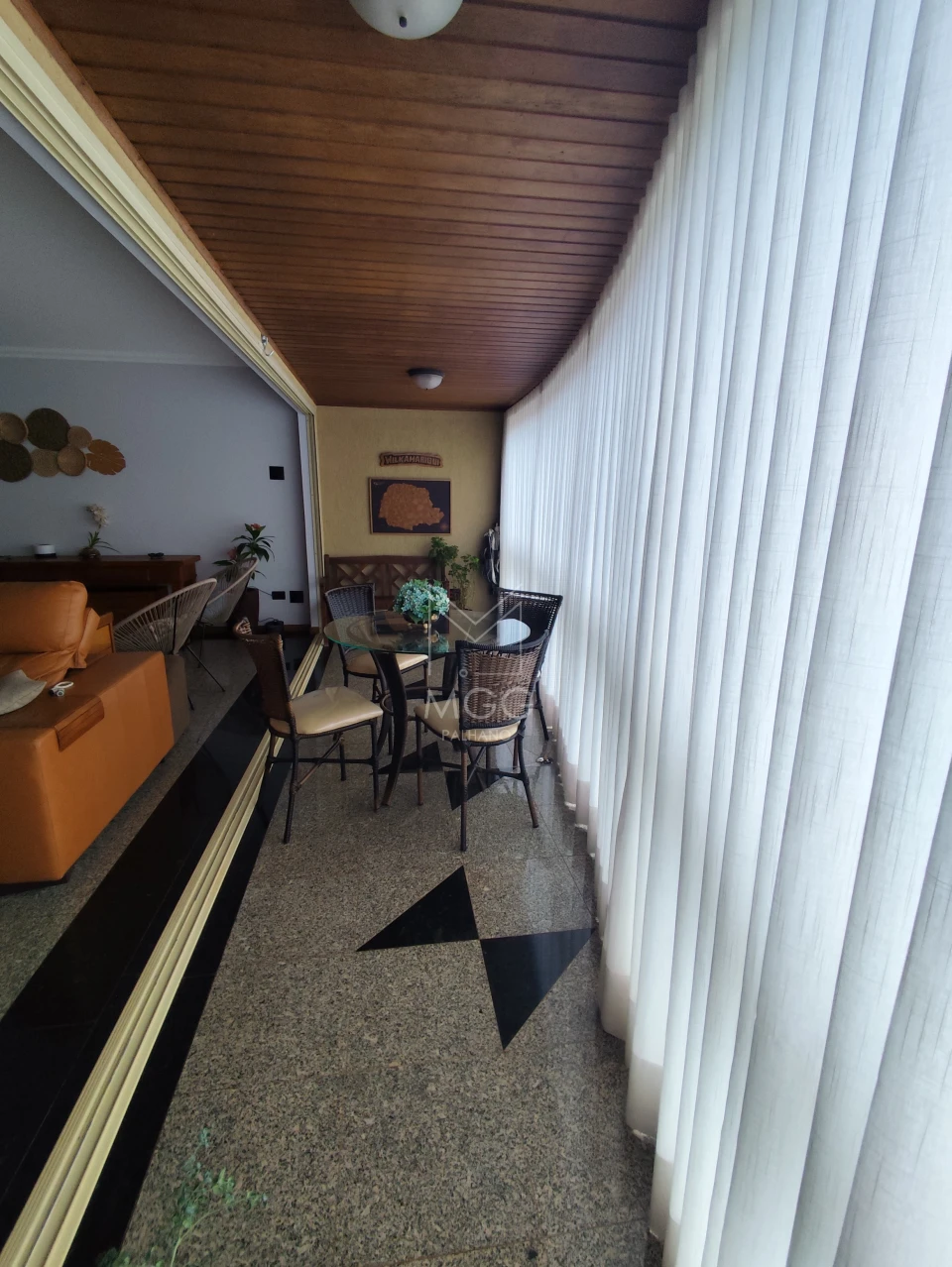 Condomínio Four Seasons Residence