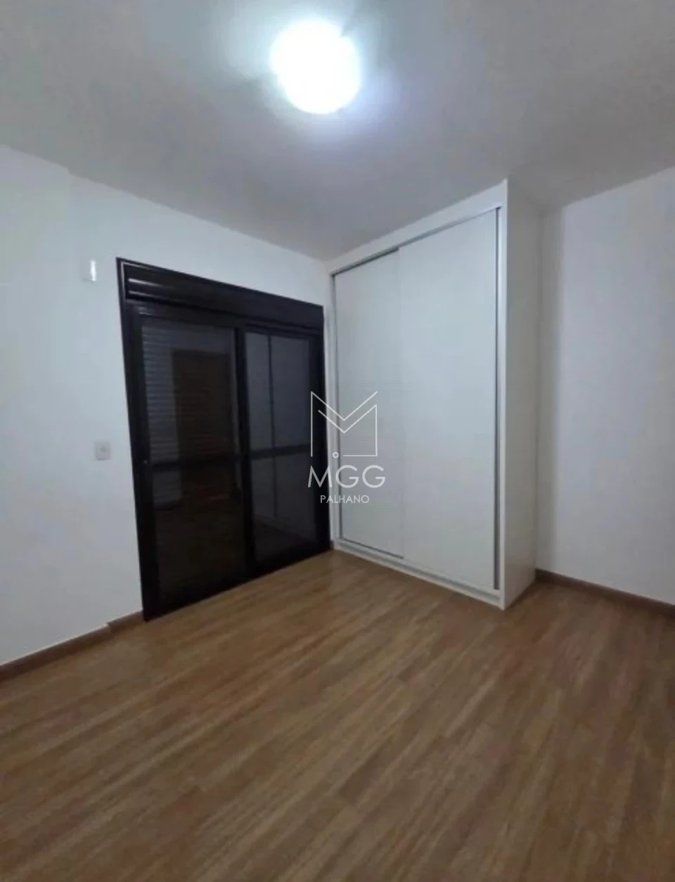 EDIFÍCIO PRIME PARANAGUÁ