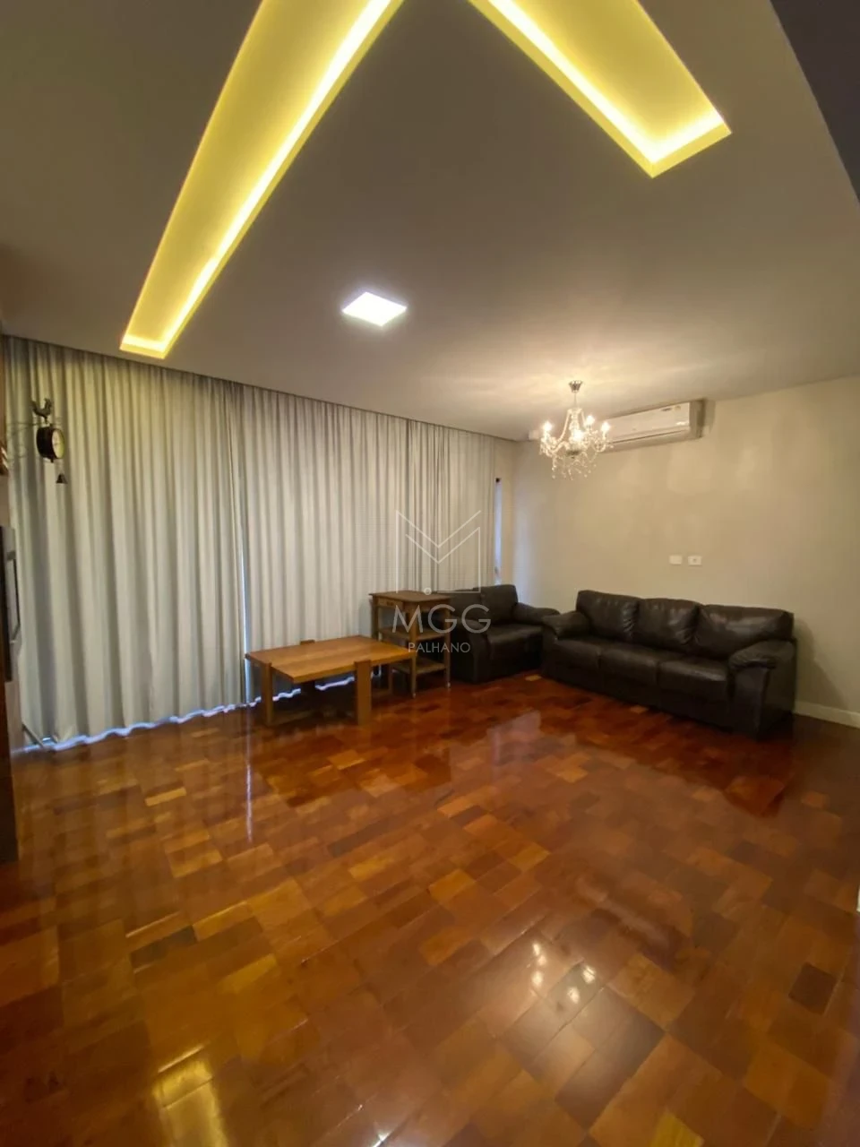 CASA À VENDA NO CONDOMÍNIO ROYAL BOULEVARD
