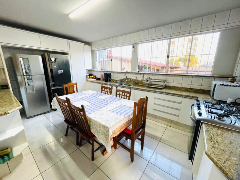 Sobrado Residencial - Comercial