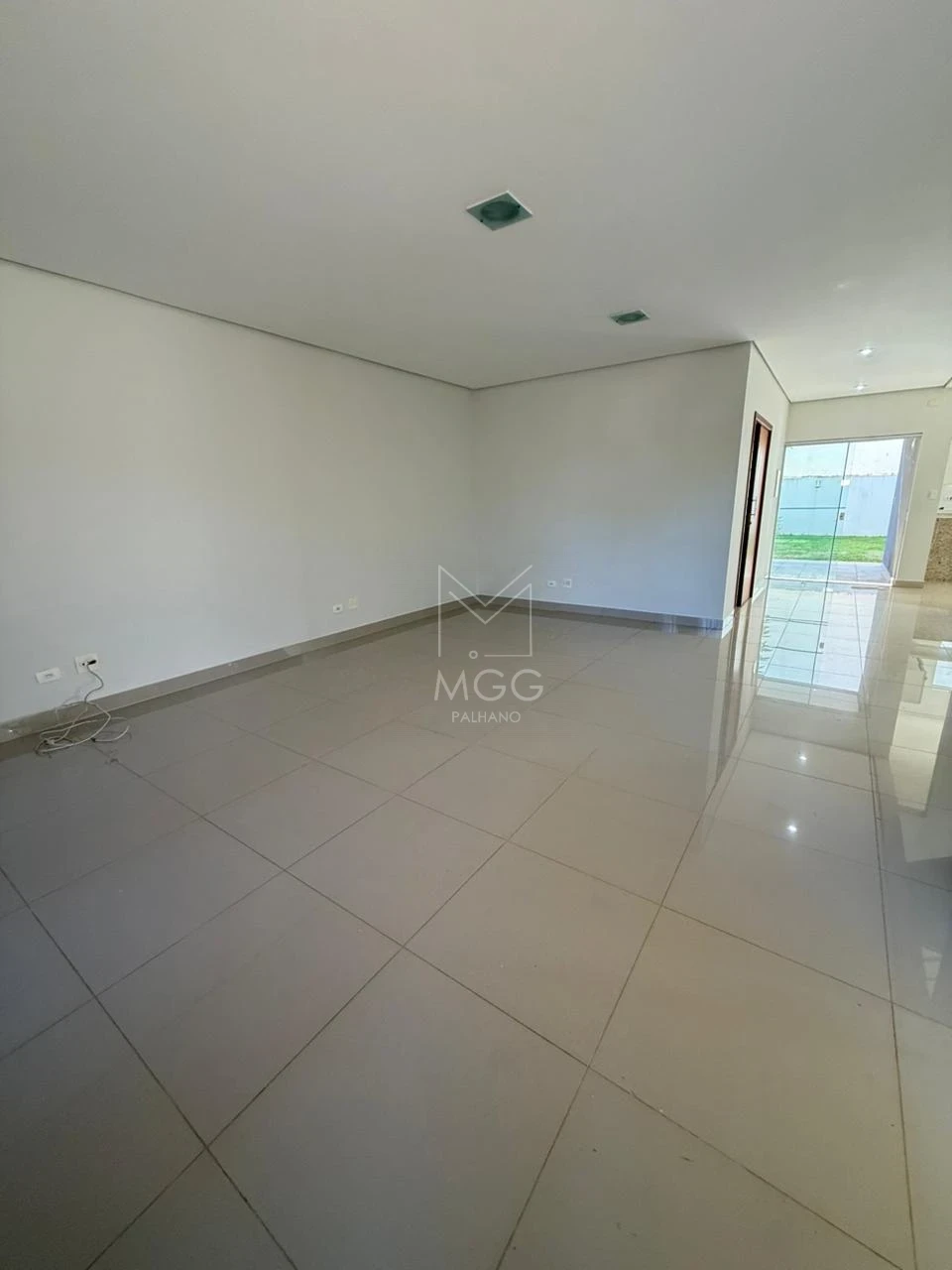 SOBRADO LOCAÇÃO CONDOMINIO ROYAL FOREST