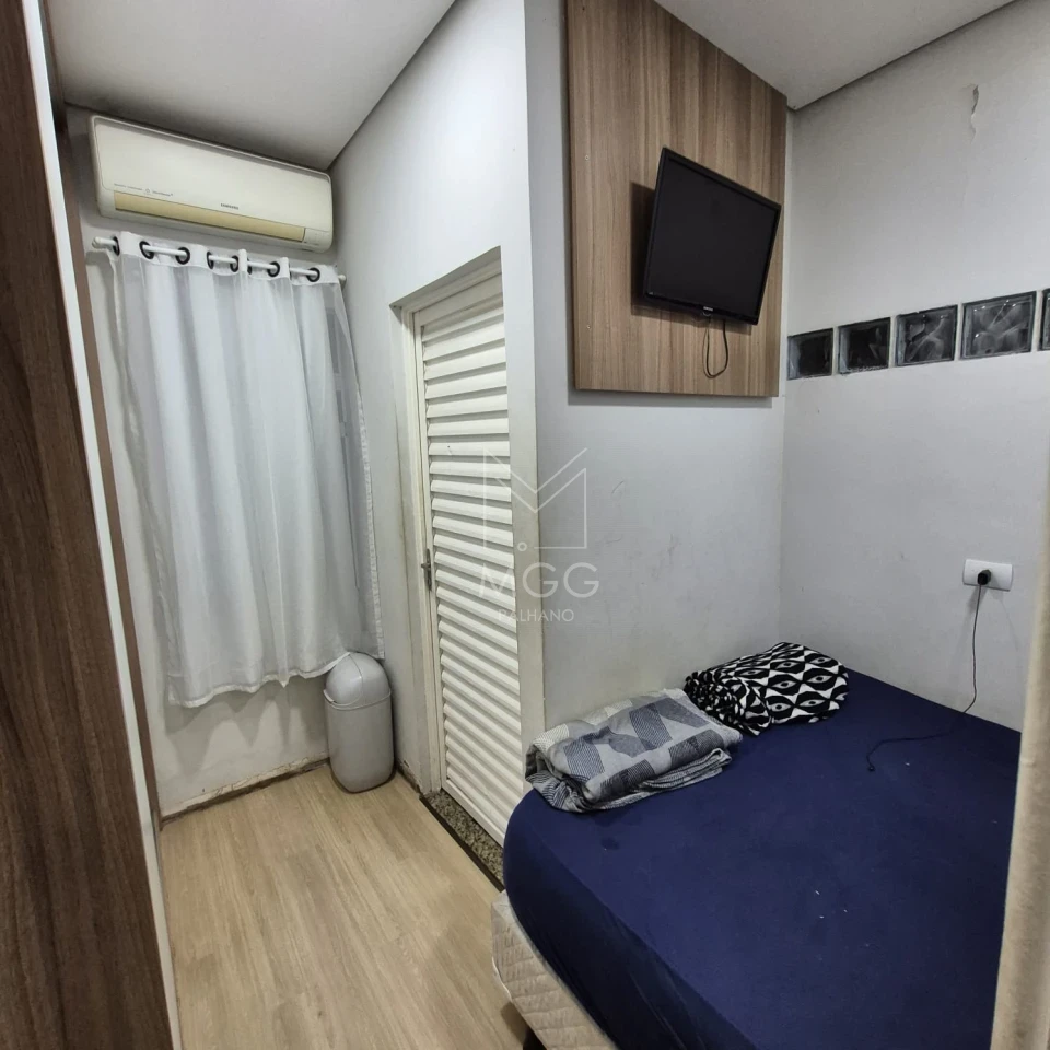 Casa à venda no Jd. Cafezal