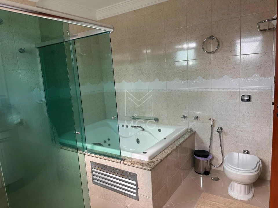 Casa em condomínio Alphaville Jacarandás