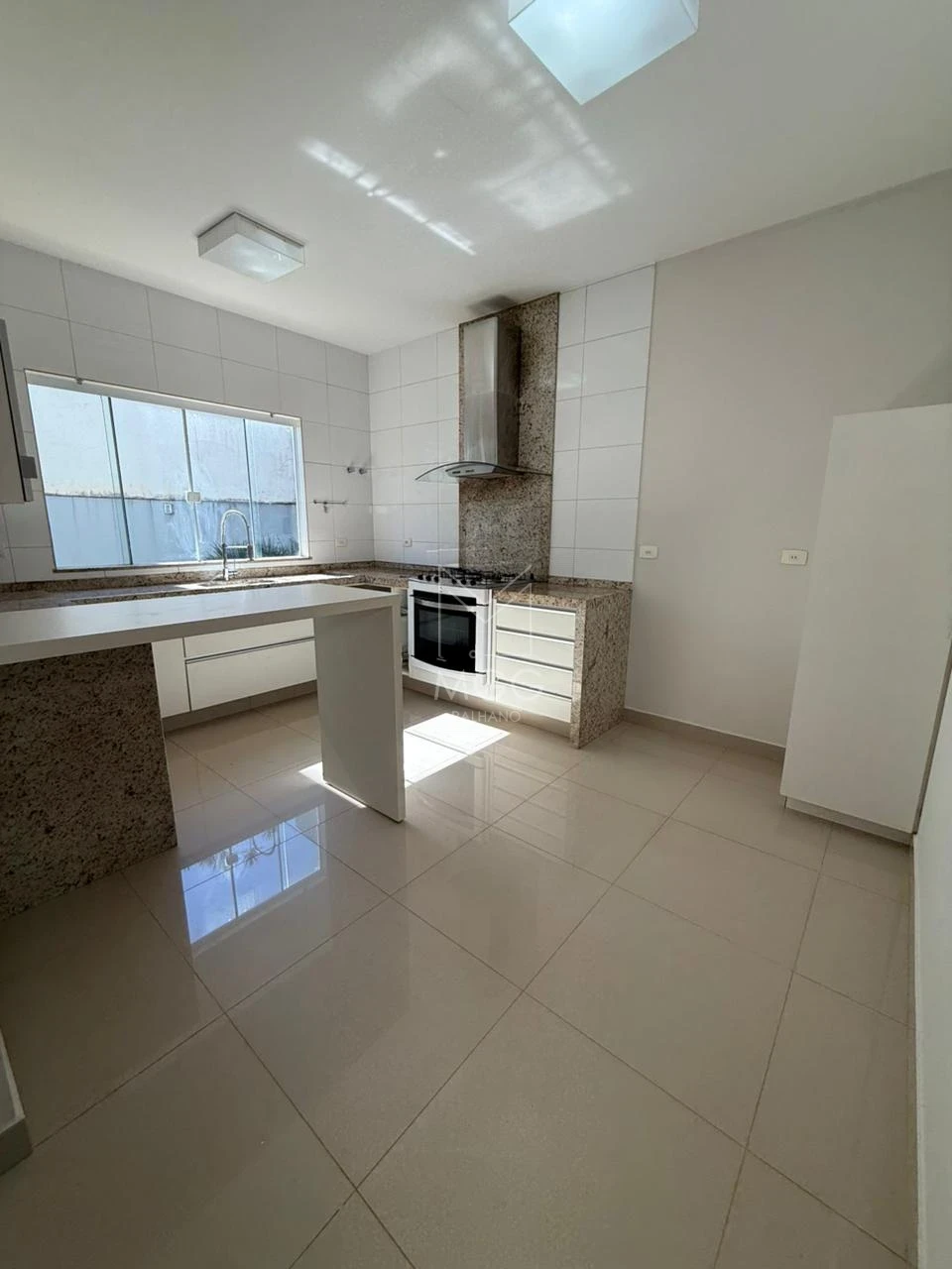 SOBRADO LOCAÇÃO CONDOMINIO ROYAL FOREST