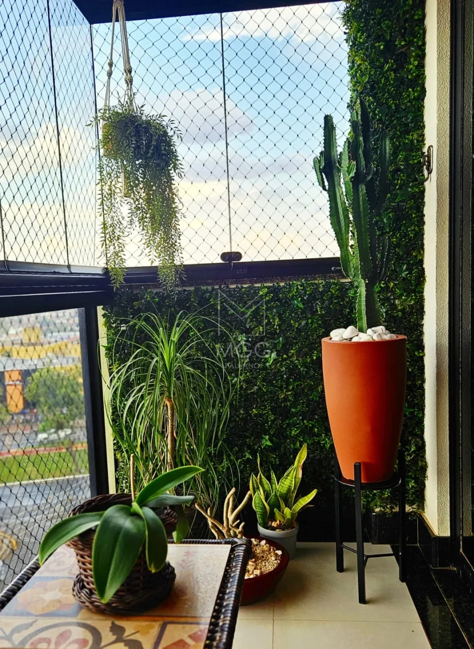 APARTAMENTO EDIFÍCIO FLORESTA NEGRA