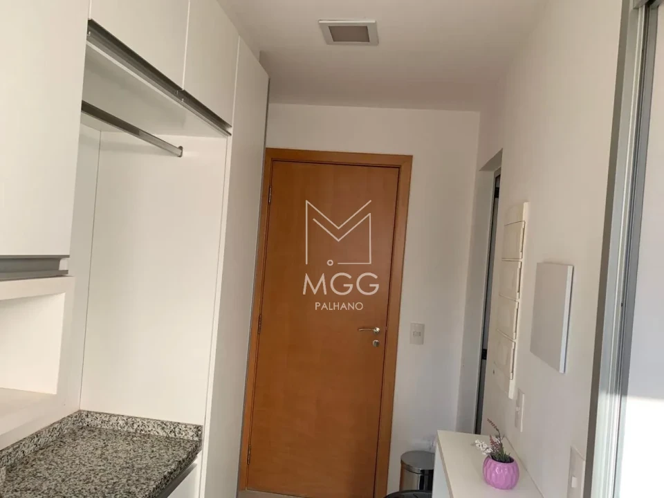 APARTAMENTO EDIFÍCIO FERNANDO PESSOA