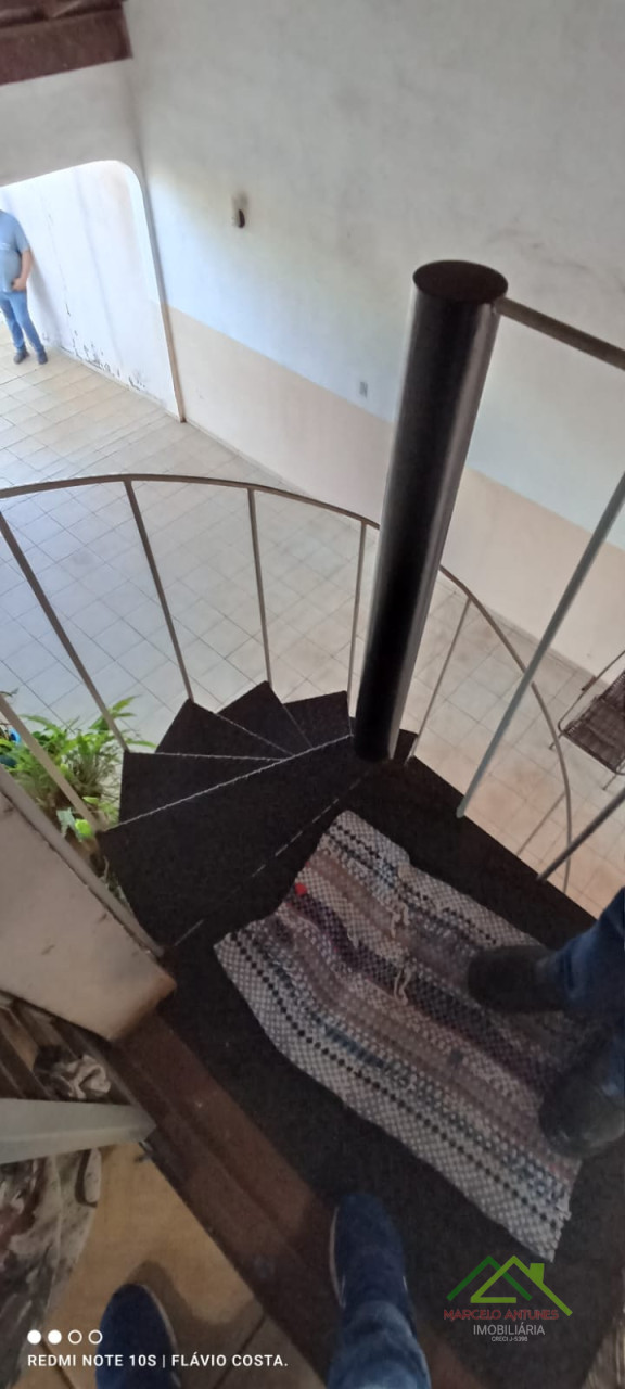 Casa com 4 quartos e 2 suítes Imagens do imóveis Casa com 4 quartos e 2 suítes