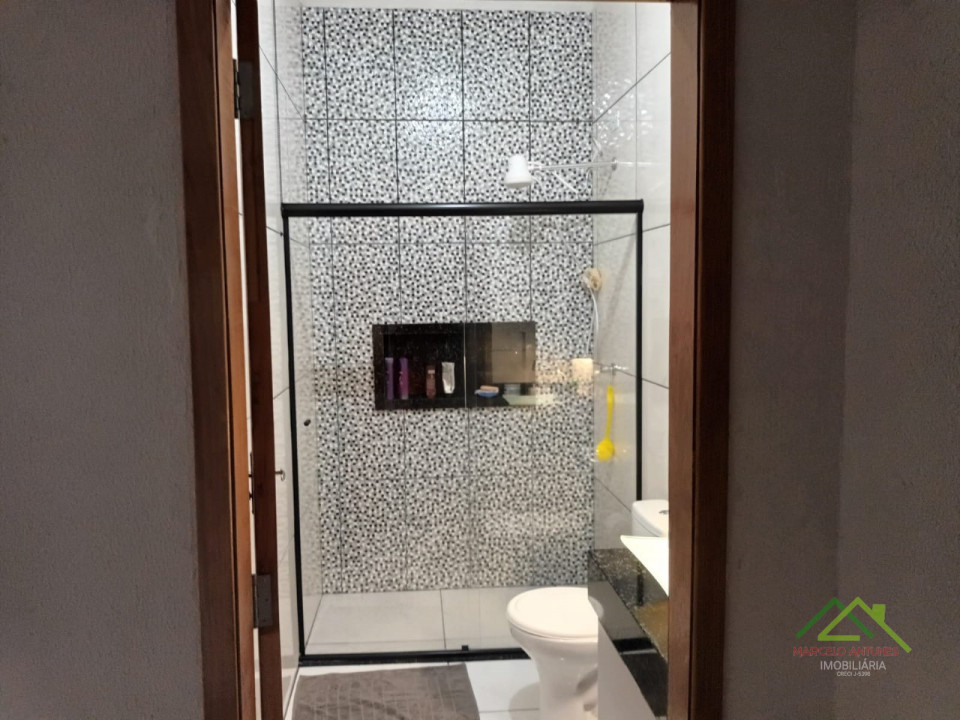 Casa com 3 quartos e 1 suíte Imagens do imóveis Casa com 3 quartos e 1 suíte