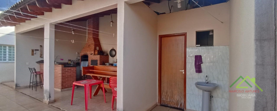 Casa com 3 quartos e 1 suíte e piscina em Cambé/PR Imagens do imóveis Casa com 3 quartos e 1 suíte e piscina em Cambé/PR