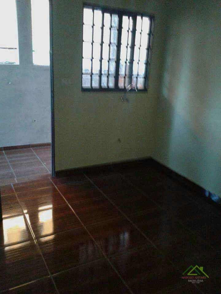 Imagens do imóveis 2 casas geminadas com 2 quartos cada na Vila Salomé em Cambé