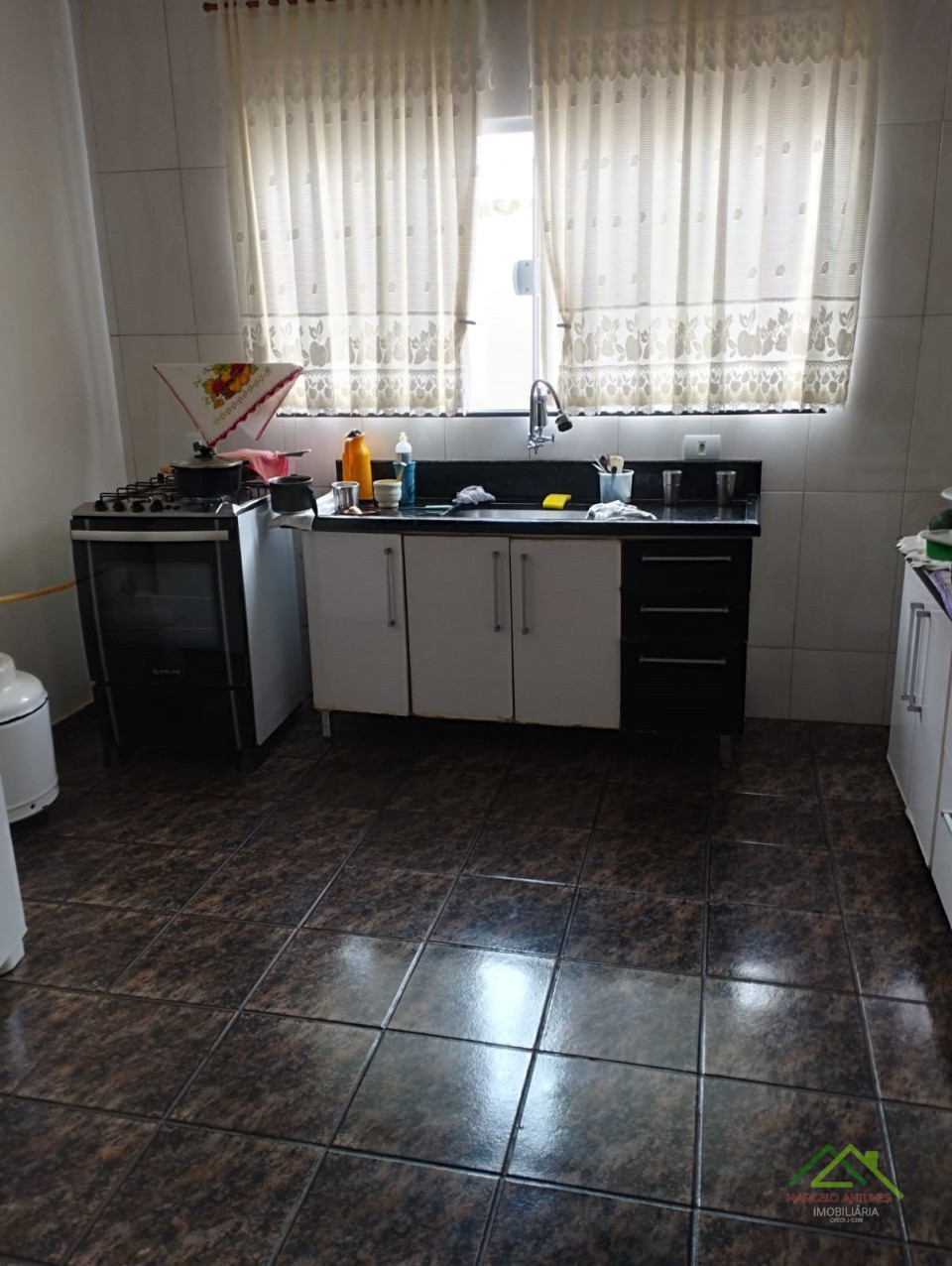 Casa com 3 quartos e uma suíte próxima ao Centro de Cambé Imagens do imóveis Casa com 3 quartos e uma suíte próxima ao Centro de Cambé