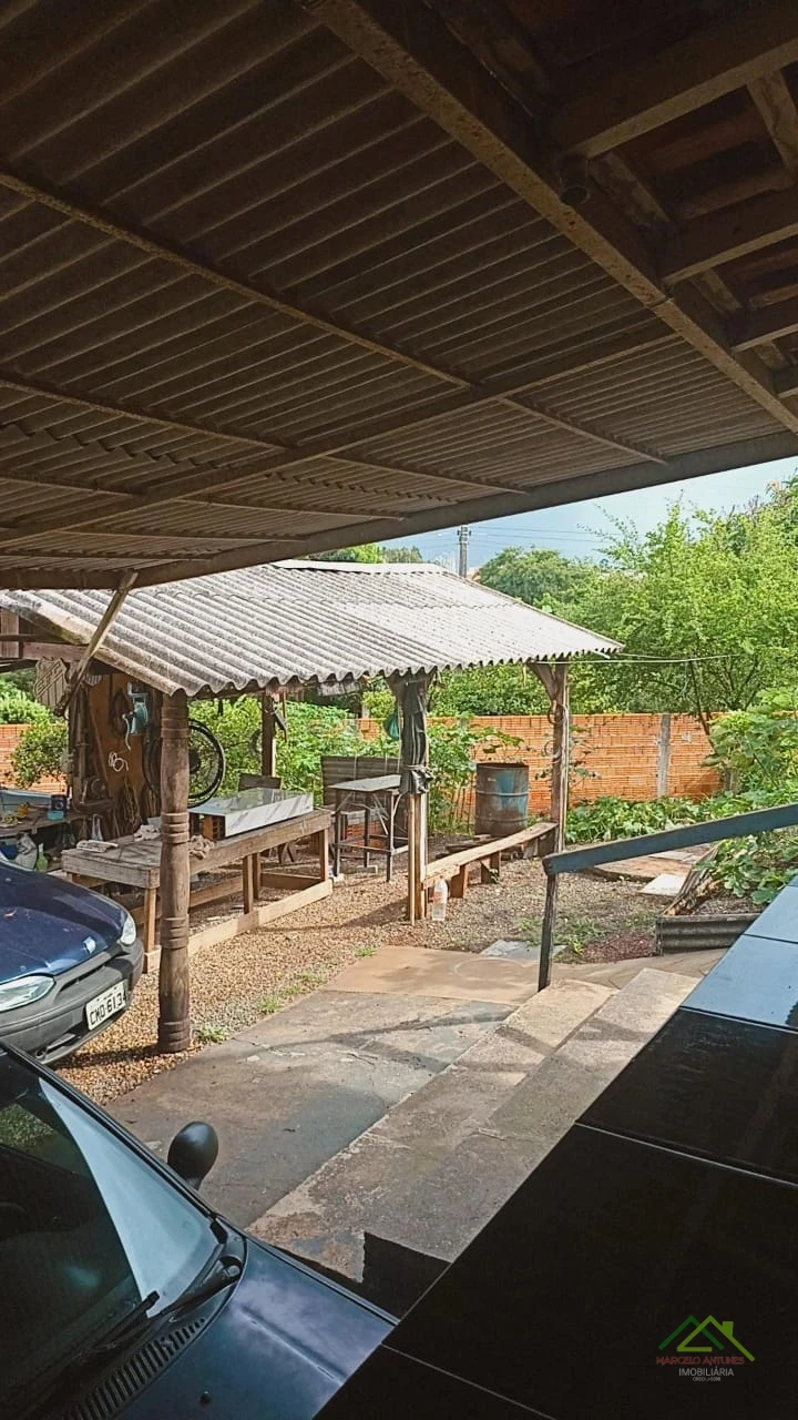 Imagens do imóveis Edícula com 2 quartos em terreno de 608m² em Cambé
