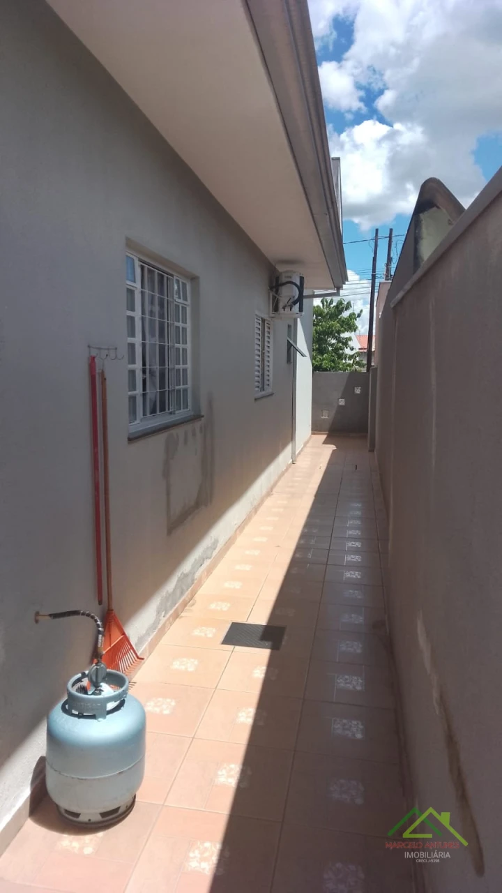 Imagens do imóveis Casa com 3 quartos e 1 suíte em Arapongas