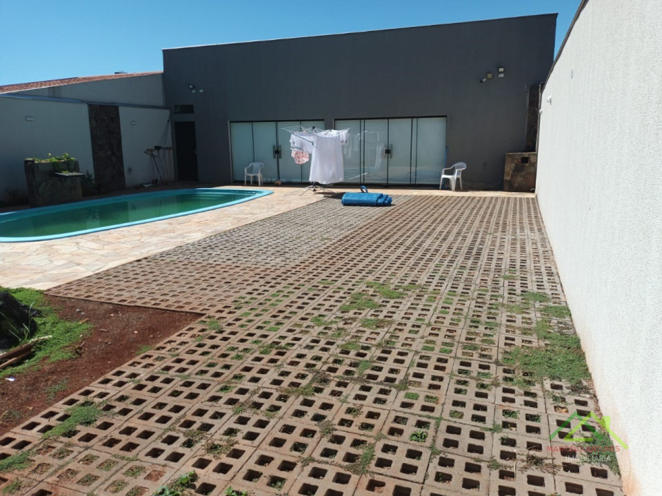 Casa com 3 quartos e 1 suíte Imagens do imóveis Casa com 3 quartos e 1 suíte